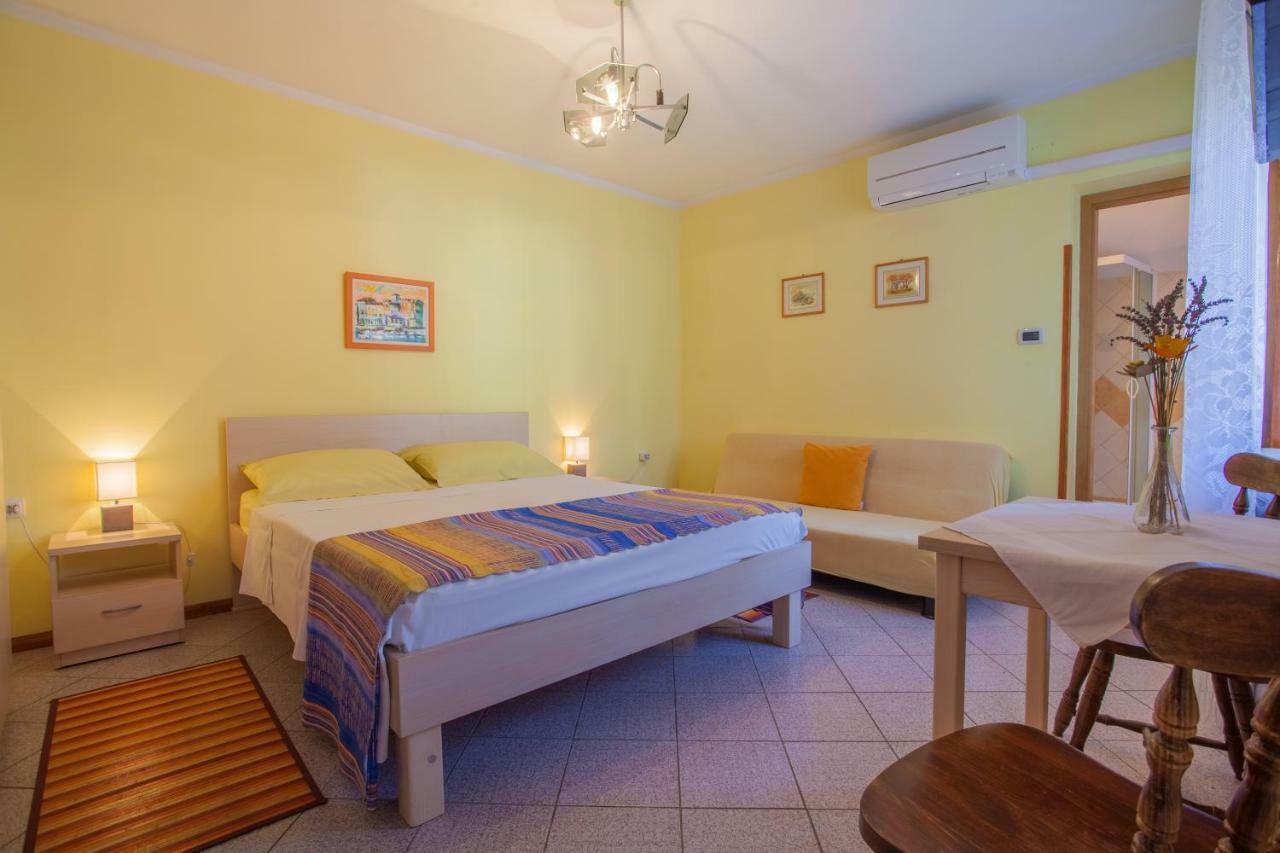 Rooms Ester كريس المظهر الخارجي الصورة