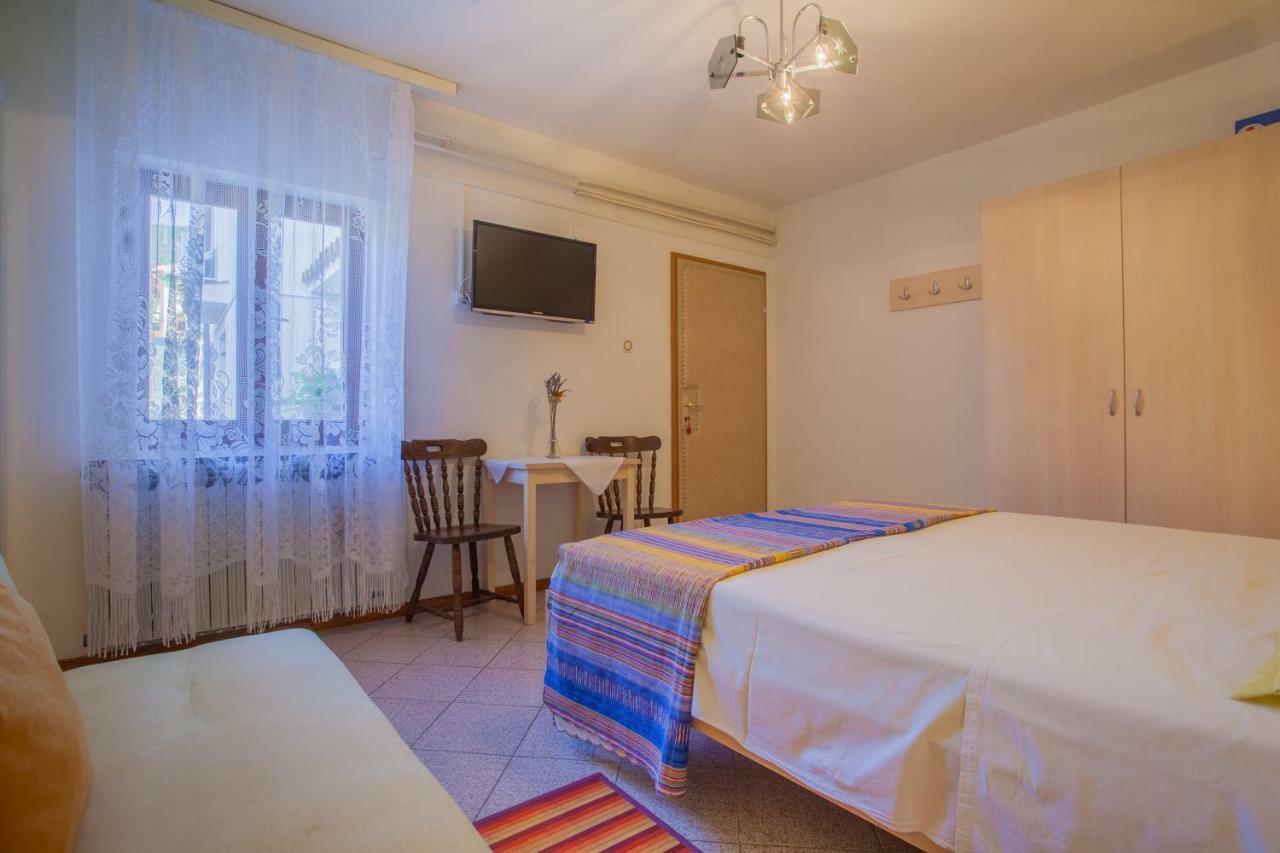 Rooms Ester كريس المظهر الخارجي الصورة