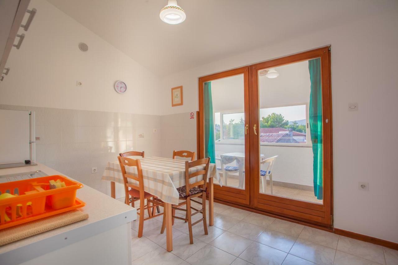 Rooms Ester كريس المظهر الخارجي الصورة